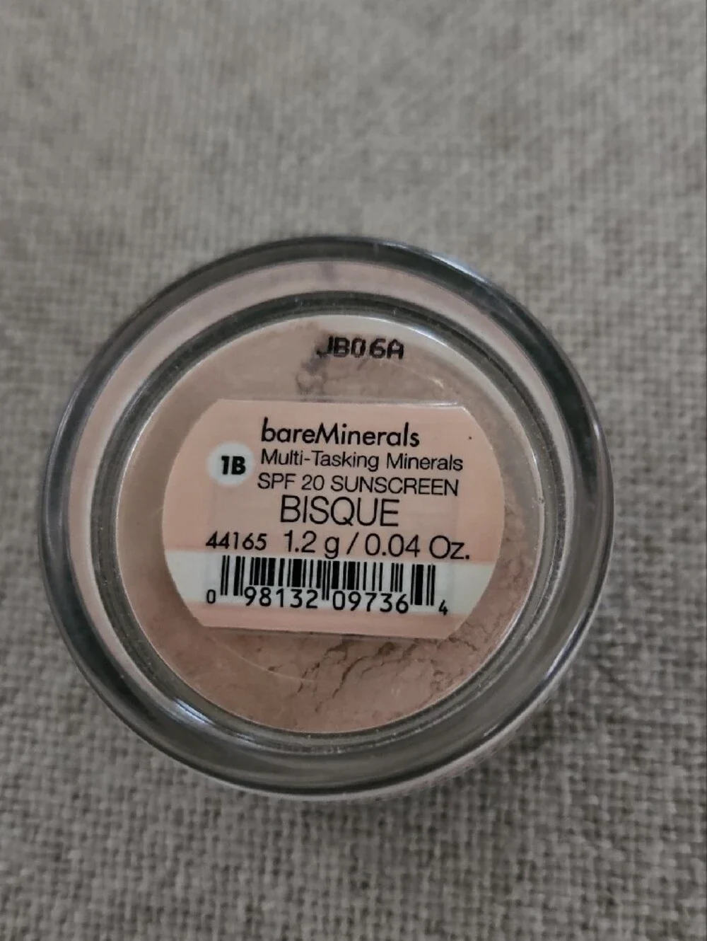 bareMinerals Multi-Tasking Minerals SPF 20 Sunscreen Travel-Friendly Makeup Jar